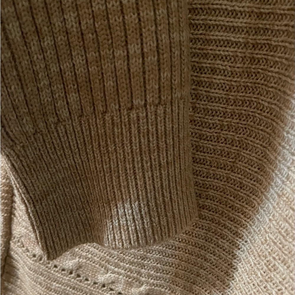 Westport 1962 tan sweater. Size 3X lovely at brunch, on the beach, or at dinner - Picture 5 of 7